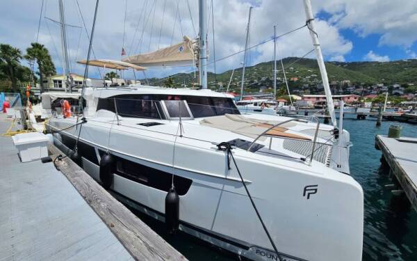 Fountaine Pajot FP 41 Maesto 3 - Yacht Charter Caribbean