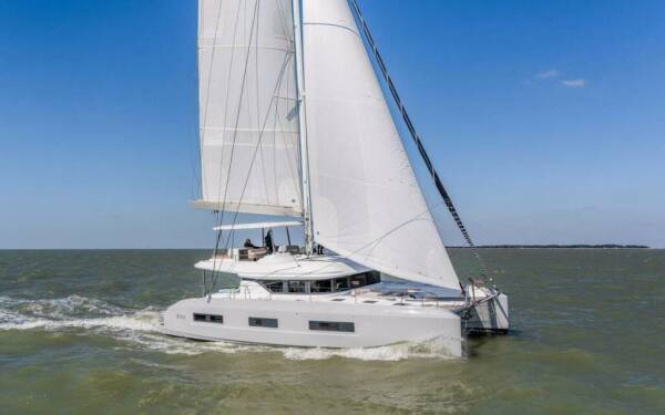 Lagoon 55 - Yacht Charter Caribbean